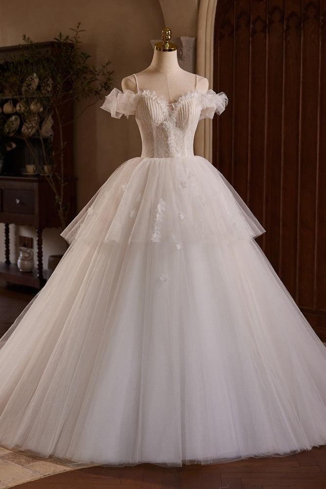layered wedding dress uk 1950s Lace Tulle Wedding Dress, Maria Antoinette Wedding Dress, 50s Princess Wedding Dress, Tiered Bustle, Lace Sleeves, Size Small
