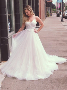 A-Line Spaghetti Straps Tulle Appliqued Wedding Dresses OW627