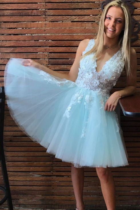 V-neck Tulle Mint Green Short Prom Homecoming Dress With Appliques OM522