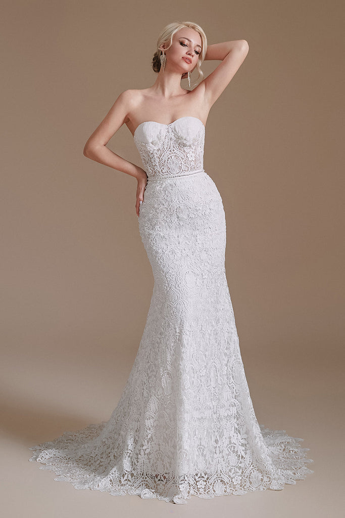 New Arrival Sweetheart Lace Long Chapel Train Wedding Dresses