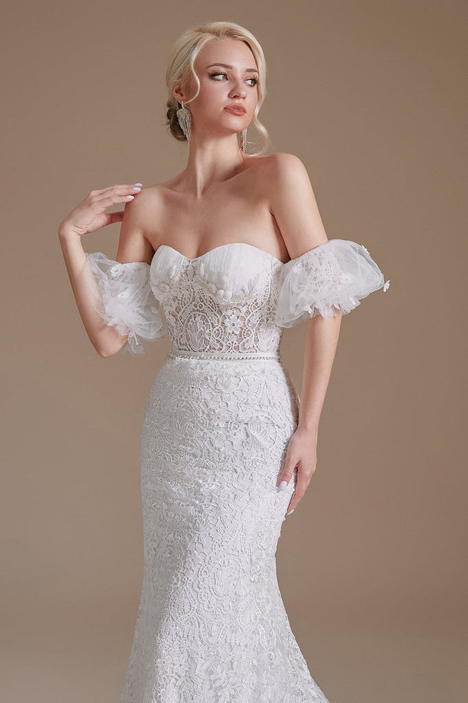 New Arrival Sweetheart Lace Long Chapel Train Wedding Dresses