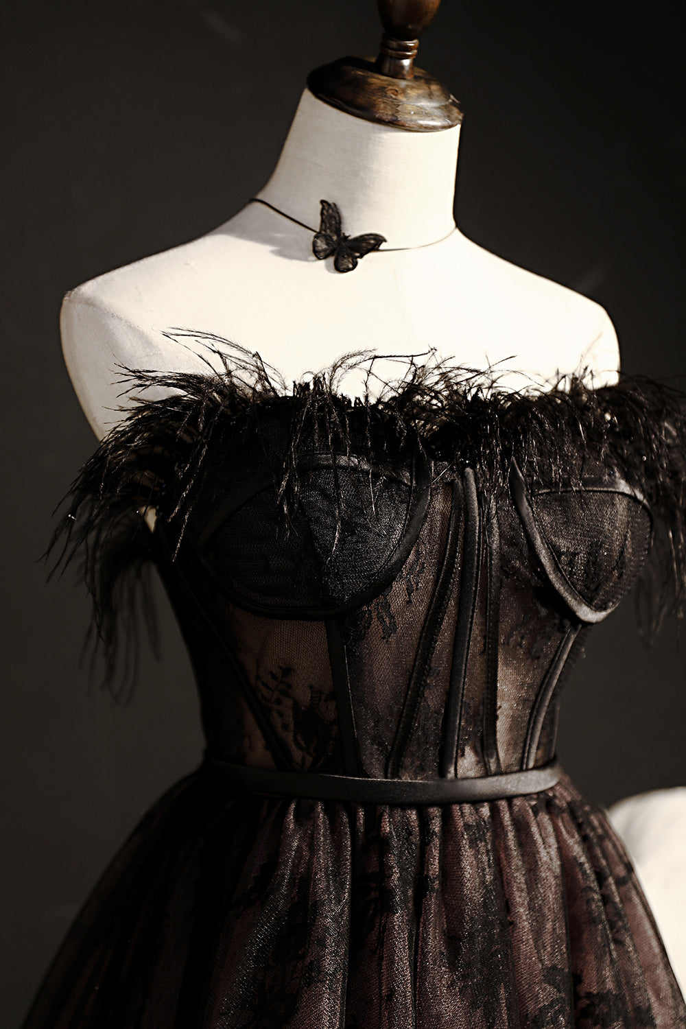 Black A Line Sleeveless Feather Short Evening Dress Prom Homecoing Dresses