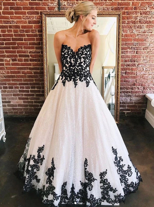 Sweetheart Black Lace Appliques Tulle Long Prom Wedding Dresses PO126