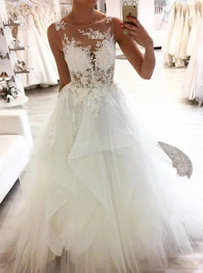 Round Neckline Tulle Sleeveless Wedding Dresses With Lace Appliques OW617