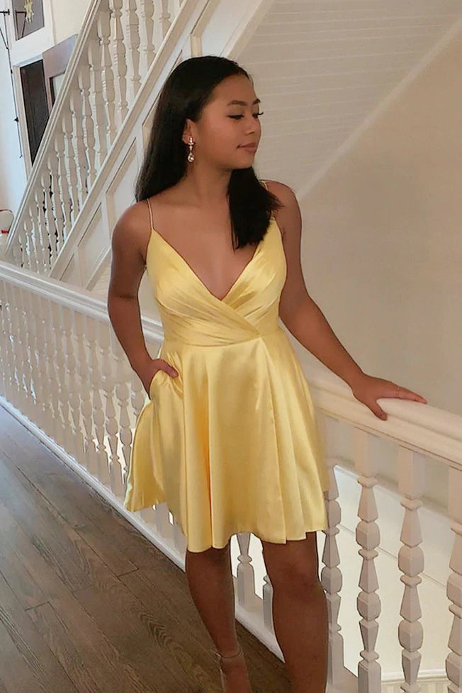 Sexy Short V-Neck Spaghetti Straps Satin Homecoming Dress