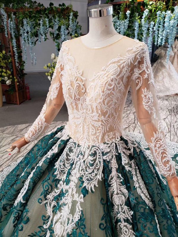Long Sleeve Appliques Beading Quinceanera Dresses Ball Gown Vintage Wedding Dress PO029