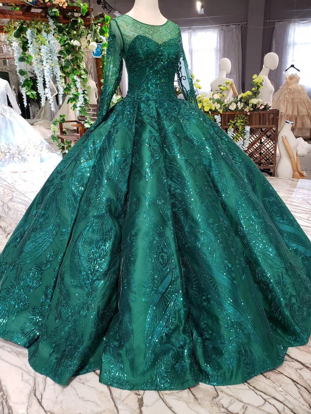 Princess Green Quinceanera Gown Beaded Appliques Long Sleeves Ball Gown OP721