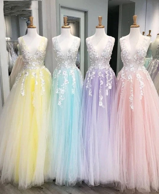 Princess Prom Dress 3D Floral Appliques Tulle V-Neck Sweet 16 Dress OP609