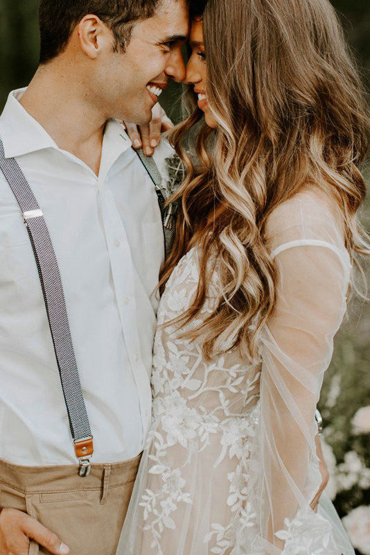 Romantic V-neck Boho Long Sleeve Country Wedding Dresses Applique Backless Bridal Dress OW663