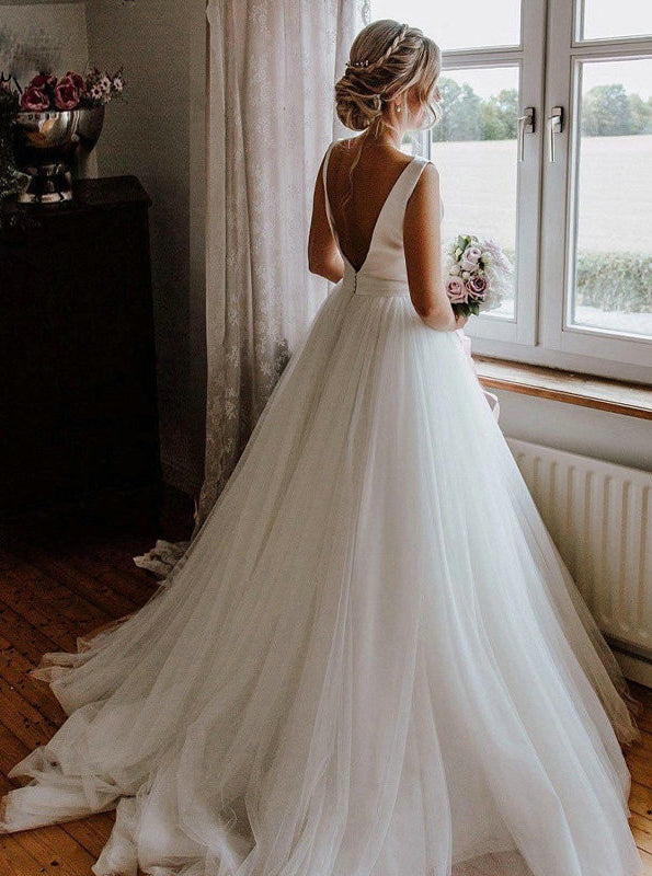 Round neck wedding clearance dress